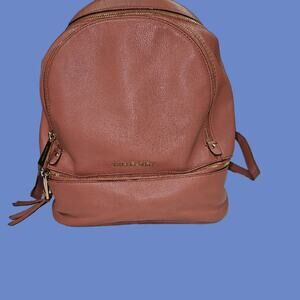 michael kors rhea zip medium slim backpack